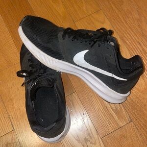 Women’s Nike Downshifter 7 Running Sneakers